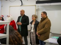 Executivo manifestou as Boas Festas e distribuiu lembranas de Natal pelas instituies educativas